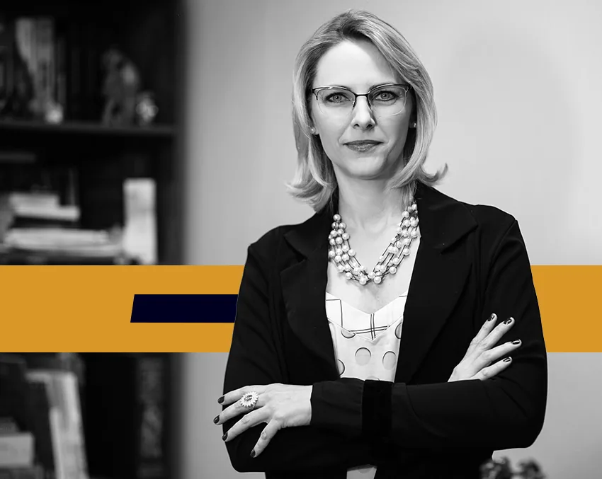 Laura Redel em seu escritório